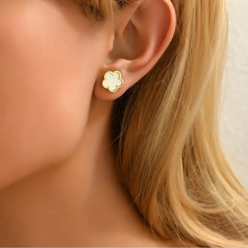 Gold and white flower petal clover stud earrings